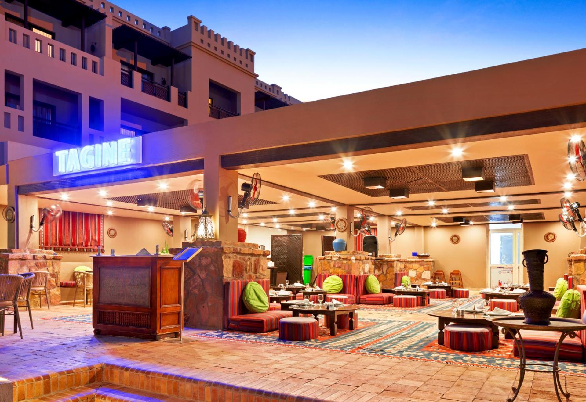 Üdülőközpont Pickalbatros Oasis 5*
